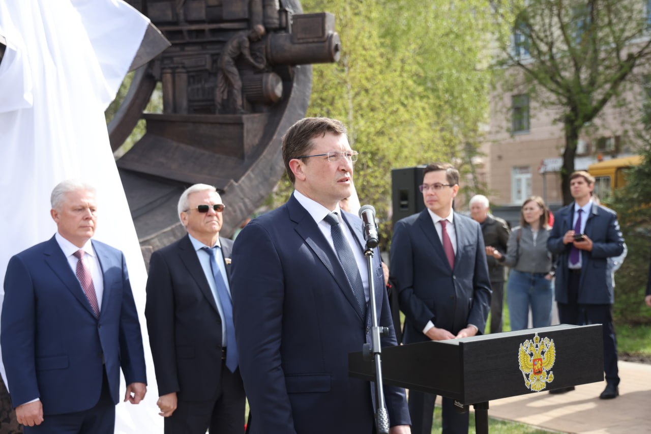Памятник легендарному кораблестроителю Николаю Жаркову открыли в административном центре ПФО.