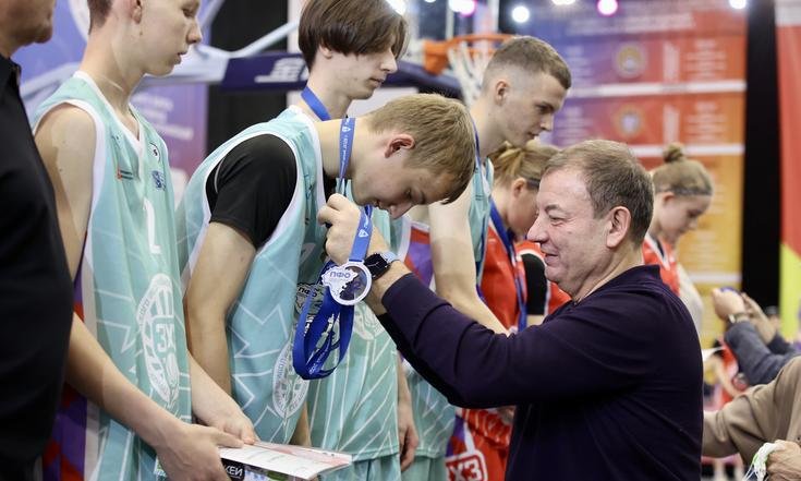 Кировские ребята соревнуются в Суперфинале турнира ПФО по баскетболу 3х3 в Перми.