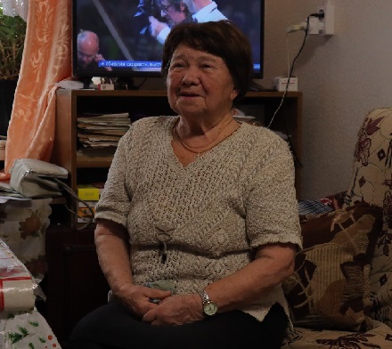 86-летней жительнице Белой Холуницы, пожертвовавшей деньги в помощь военнослужащим, заменят в квартире окна. 86-летней жительнице Белой Холуницы, пожертвовавшей деньги в помощь военнослужащим, заменят в квартире окна.