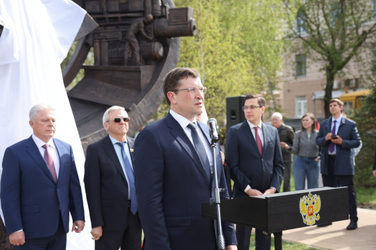 Памятник легендарному кораблестроителю Николаю Жаркову открыли в административном центре ПФО. Памятник легендарному кораблестроителю Николаю Жаркову открыли в административном центре ПФО.